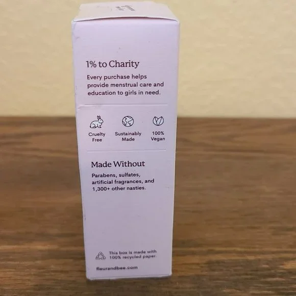 Fleur & Bee Vit C Serum w Hyaluronic Acid Vit E Vegan Anti Aging Wrinkle Reducer - Picture 3 of 5